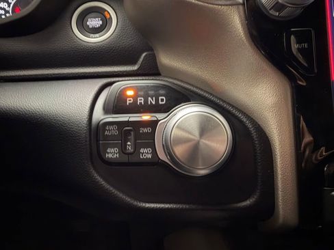 Used 2019 RAM 1500 Laramie image 14