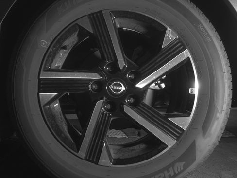 Used 2025 Nissan Sentra SV image 14