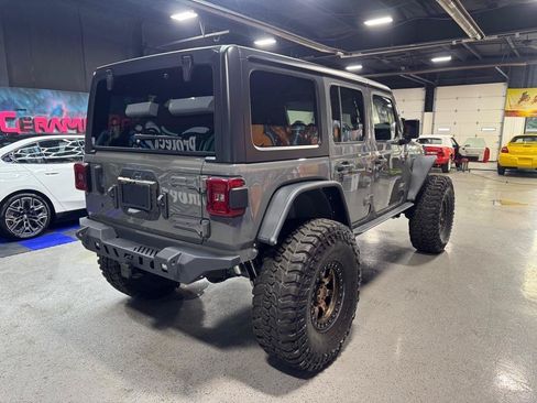 Used 2019 Jeep Wrangler Unlimited Rubicon AWD/4WD image 9
