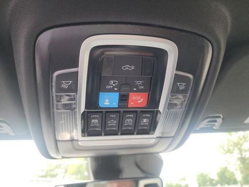 New 2026 RAM 1500 Laramie AWD/4WD image 11