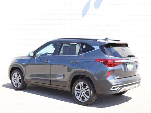 Used 2021 Kia Seltos S AWD/4WD image 27
