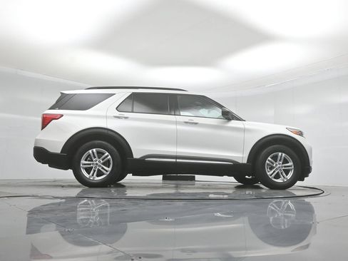 Certified 2023 Ford Explorer XLT w/ Equipment Group 202A RWD image 49