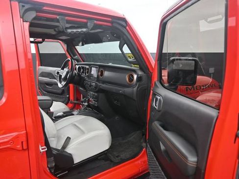 Used 2021 Jeep Gladiator Mojave AWD/4WD image 38