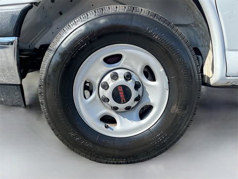 Used 2024 GMC Savana 2500 w/ Driver Convenience Package image 26