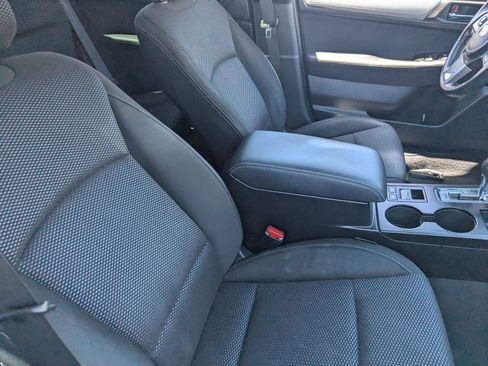 Used 2017 Subaru Outback 2.5i Premium AWD/4WD image 10