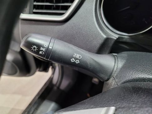 Used 2016 Nissan Rogue SV image 41