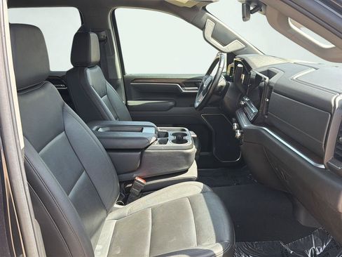 Used 2025 GMC Sierra 1500 SLT AWD/4WD image 15