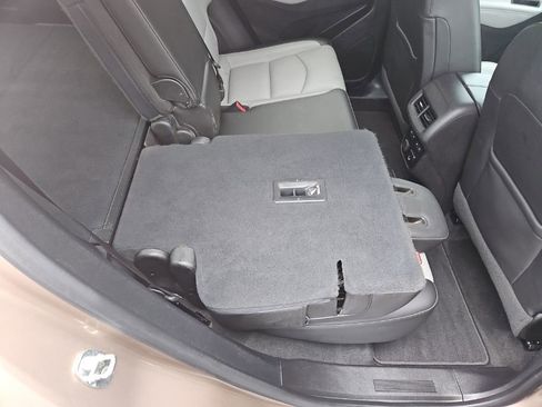 Used 2018 Chevrolet Equinox Premier AWD/4WD image 29