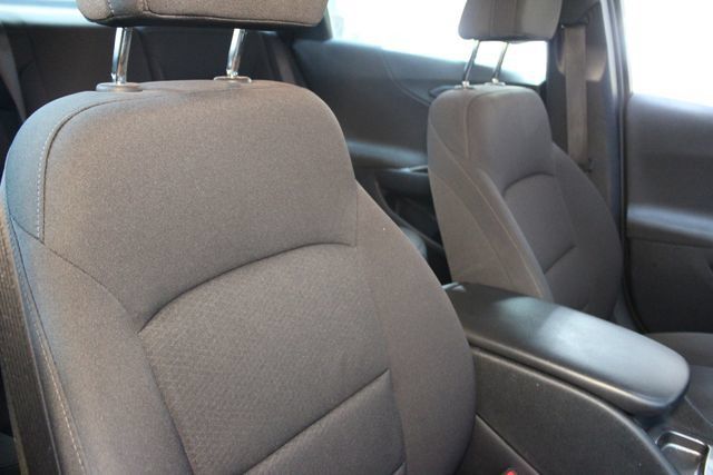 Used 2020 Chevrolet Malibu LS FWD image 11