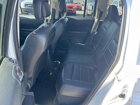 Used 2016 Jeep Patriot High Altitude image 10