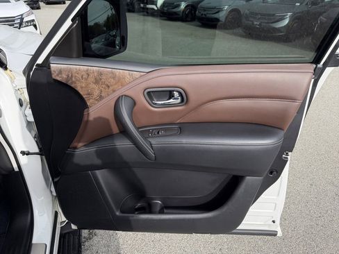 Used 2024 INFINITI QX80 Premium Select w/ Cargo Package image 29