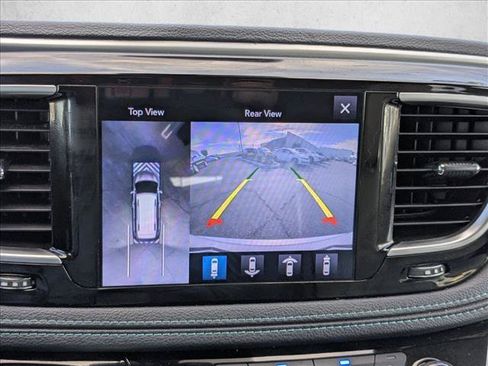 Used 2017 Chrysler Pacifica Platinum FWD image 14