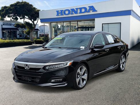Used 2019 Honda Accord Touring image 1
