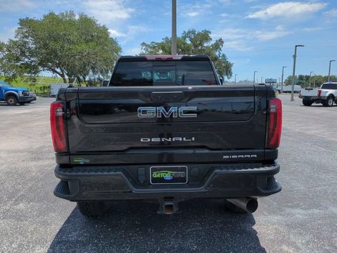 Used 2024 GMC Sierra 2500 Denali Ultimate AWD/4WD image 6