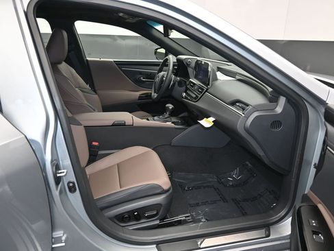 New 2025 Lexus ES 350 350 image 11