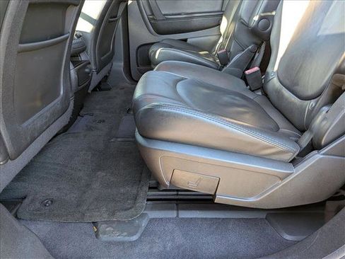 Used 2012 Chevrolet Traverse LT image 19