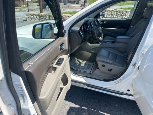 Used 2011 Dodge Durango Crew w/ Trailer Tow Group IV image 22