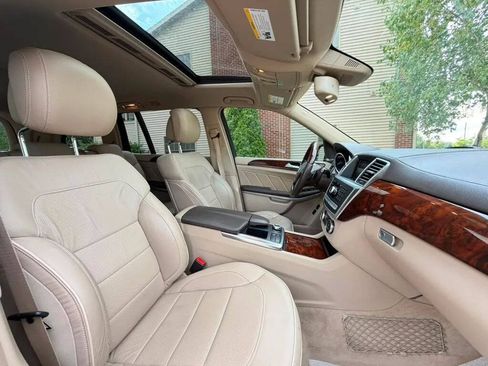 Used 2013 Mercedes-Benz GL 550 4MATIC image 12