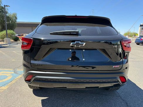 Used 2024 Chevrolet Trax RS image 9