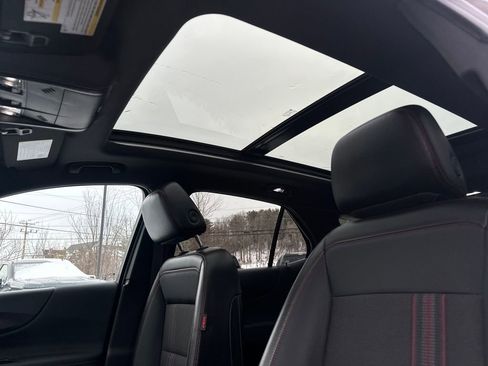 Used 2023 Chevrolet Equinox RS image 16