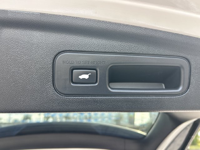 Certified 2025 Acura MDX FWD image 42