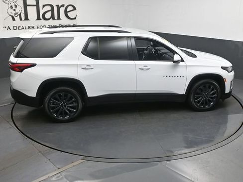 Used 2023 Chevrolet Traverse RS w/ LPO, Floor Liner Package AWD/4WD image 40