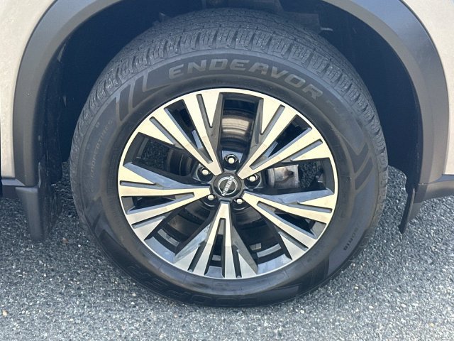 Used 2023 Nissan Rogue SV AWD/4WD image 10
