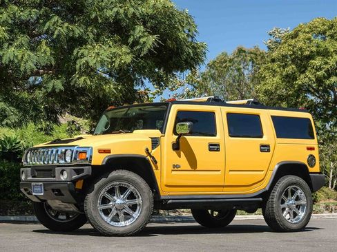 Used 2004 HUMMER H2 w/ Chrome Appearance Package image 1