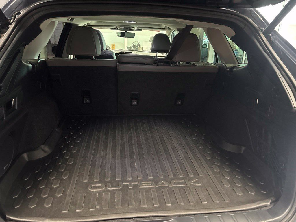 Used 2024 Subaru Outback Limited AWD/4WD image 5
