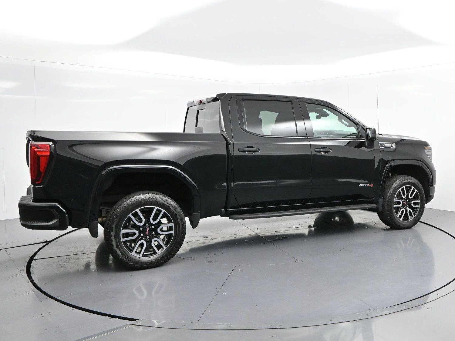 Used 2026 GMC Sierra 1500 AT4 w/ AT4 Premium Package AWD/4WD image 8