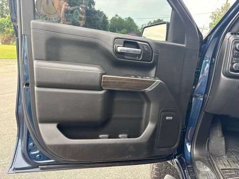 Used 2019 Chevrolet Silverado 1500 LT Trail Boss AWD/4WD image 13
