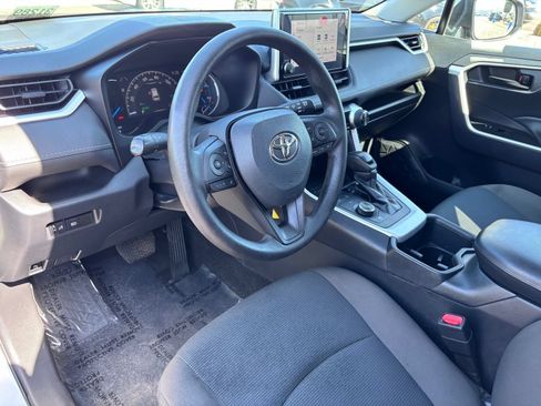 Used 2023 Toyota RAV4 LE AWD/4WD image 18