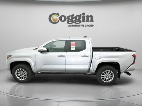 New 2026 Toyota Tacoma Limited AWD/4WD image 5