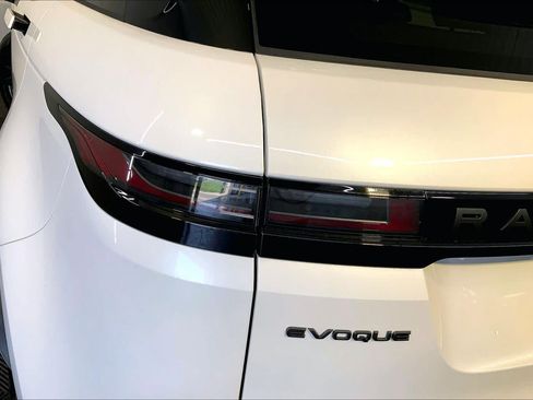 Used 2026 Land Rover Range Rover Evoque Dynamic SE AWD/4WD image 28