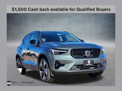 New 2026 Volvo XC40 B5 Ultra w/ Climate Package