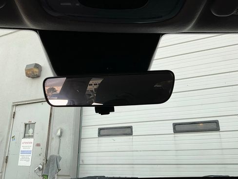 Used 2025 Hyundai Kona SEL image 17