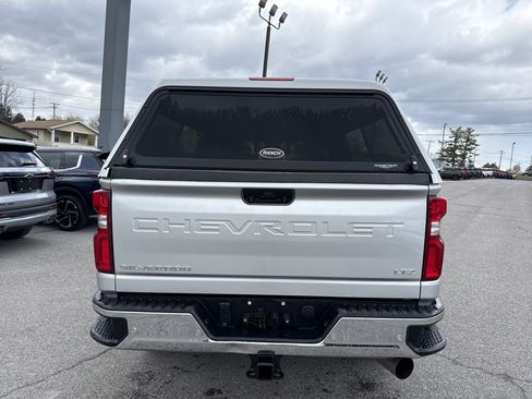 Used 2022 Chevrolet Silverado 3500 LTZ w/ LTZ Convenience Package image 4