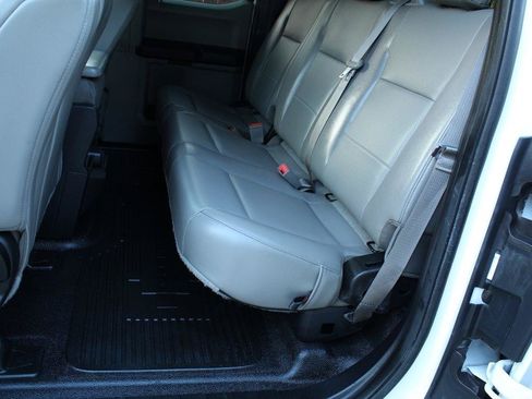 Used 2019 Ford F250 XL w/ Power Equipment Group RWD image 19