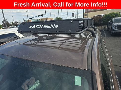 Used 2018 Toyota Highlander LE w/ Carpet Mat Package (TMS) FWD image 14