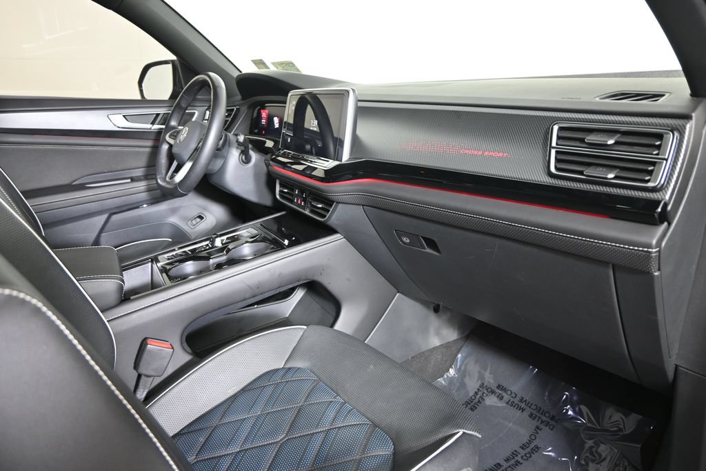 Used 2024 Volkswagen Atlas Cross Sport SEL Premium R-Line AWD/4WD image 15