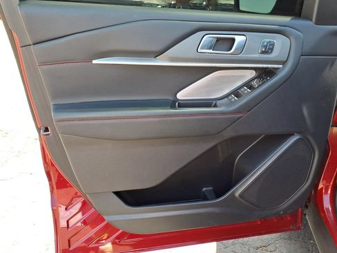 Used 2025 Ford Explorer ST AWD/4WD image 15