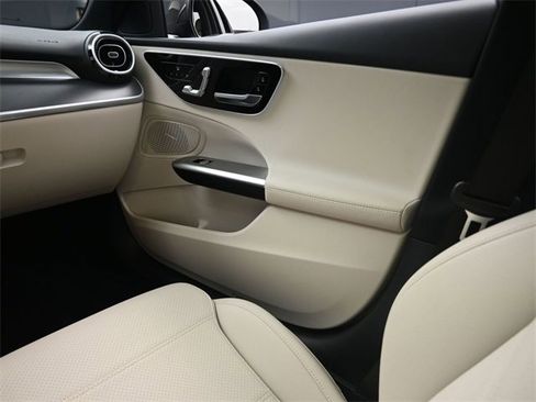Used 2024 Mercedes-Benz C 300 Sedan image 25