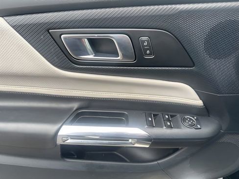 Used 2024 Ford Mustang Premium image 22