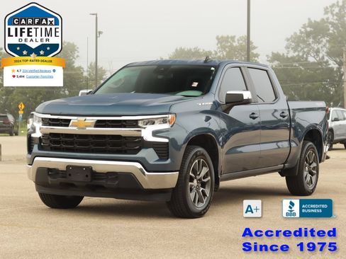 Used 2024 Chevrolet Silverado 1500 LT AWD/4WD image 3