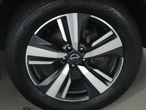 Certified 2023 Nissan Rogue SL w/ SL Premium Package AWD/4WD image 10