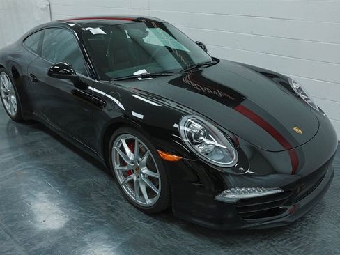 Used 2015 Porsche 911 Carrera S image 34