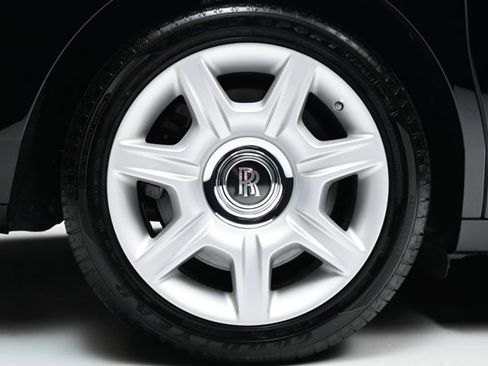 Used 2012 Rolls-Royce Ghost RWD image 41