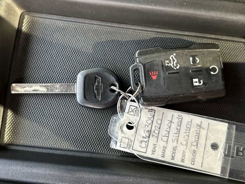 Used 2020 Chevrolet Silverado 1500 Custom Trail Boss w/ Custom Convenience Package image 26