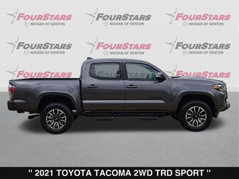 Used 2021 Toyota Tacoma TRD Sport w/ Technology Package RWD image 3