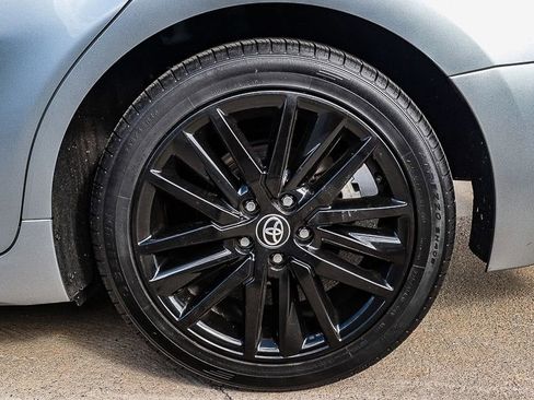 Used 2022 Toyota Camry SE image 10